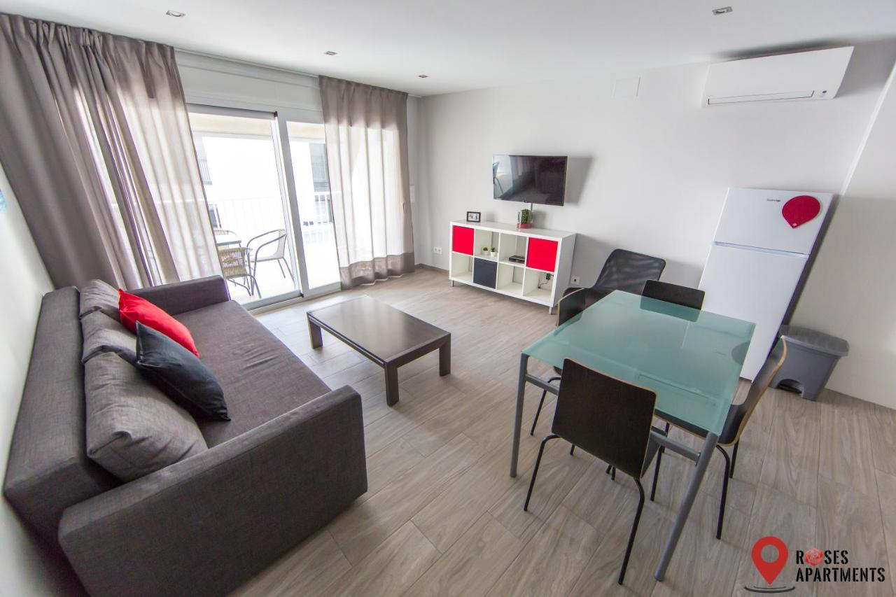 Roses Apartments 2 - Vista Mar Lateral 1Habitacion Zewnętrze zdjęcie